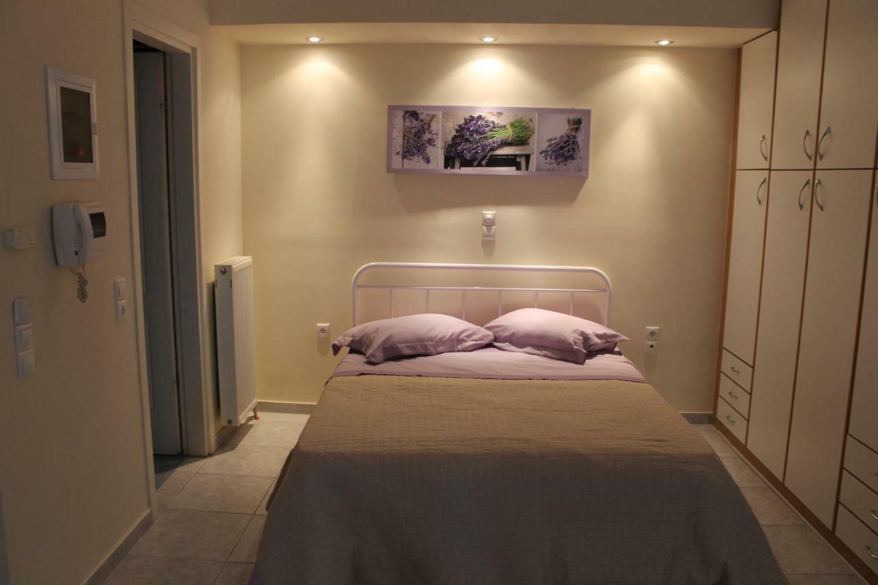 Cozy Studio Apartment In Pireus Exterior foto